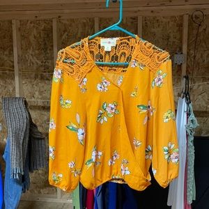 Top has never been worn